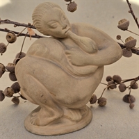 leda-med-svanen-uglaseret-noegen-kvinde-paa-hug-med-svane-gammel-skulptur-kai-nielsen-herman-a-kaehler